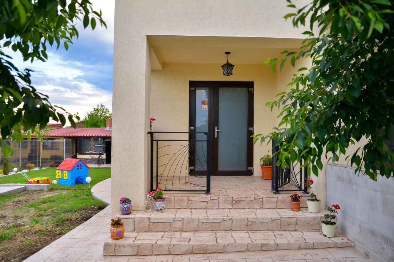 Casa Avram Villa Râmnicu Vâlcea Exterior foto