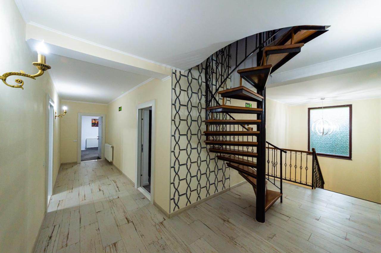 Casa Avram Villa Râmnicu Vâlcea Exterior foto
