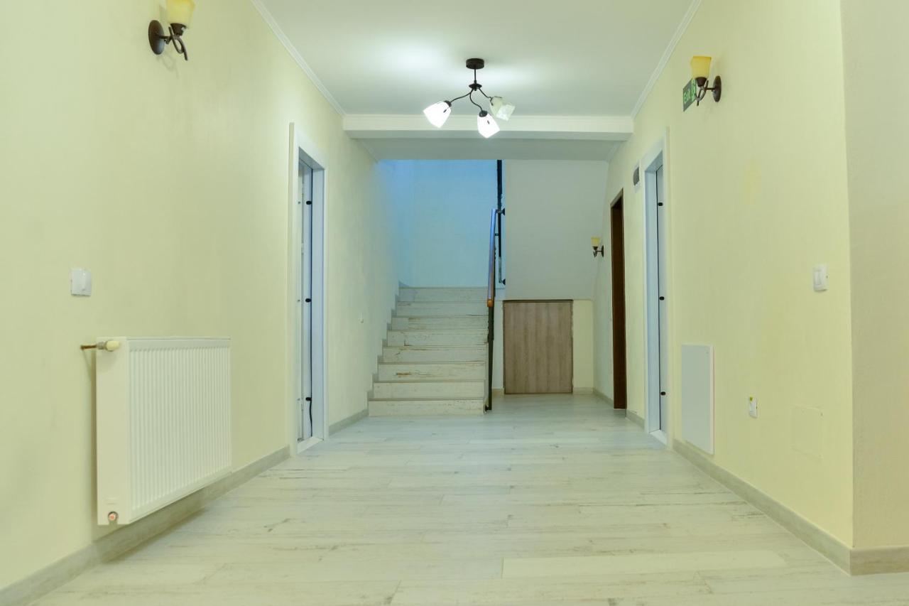 Casa Avram Villa Râmnicu Vâlcea Exterior foto